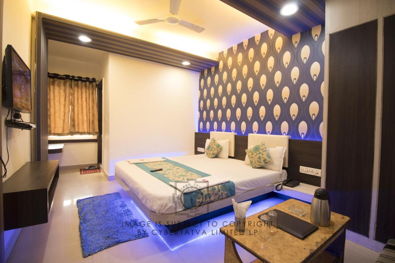 בהופאל Hotel Maa Ganga Palace מראה חיצוני תמונה
